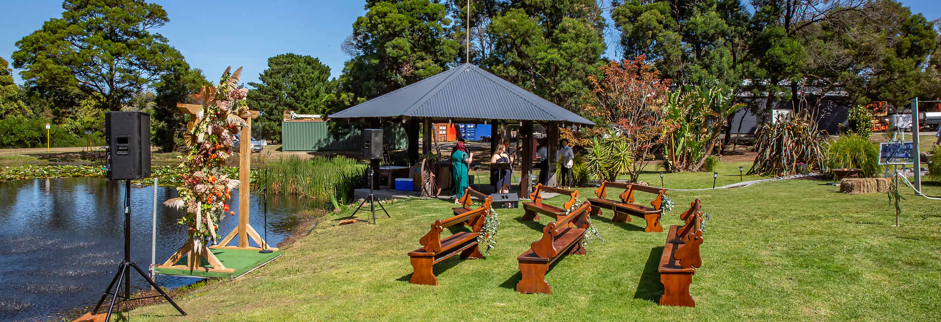 Friendly Garden Weddings Lakeside Ceremony